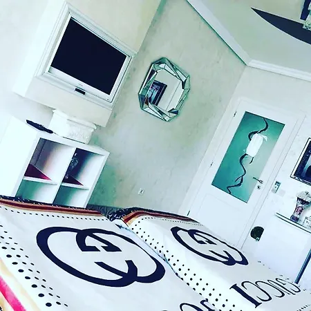 за гости старс Hotel